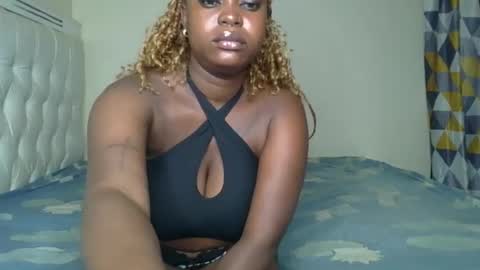 Snapshot of cum_central chatting on March 10, 11:12 am cum_central online show from March 10, 11:12 am