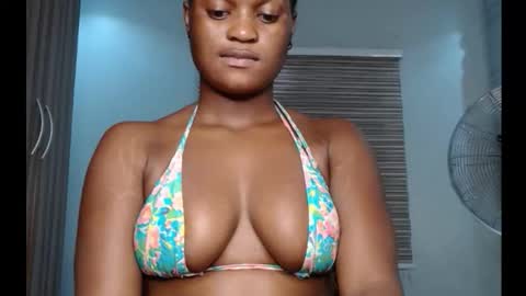 Snapshot of cum_ebony_petitxx chatting on September 8, 3:55 pm cath online show from September 8, 3:55 pm