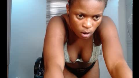 Snapshot of cum_ebony_petitxx chatting on September 9, 4:51 pm cath online show from September 9, 4:51 pm