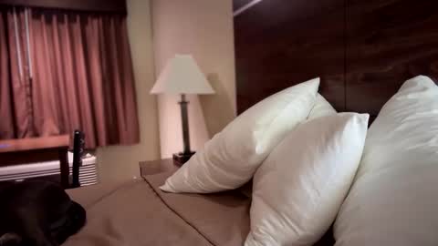 Snapshot of cumoncourtney chatting on October 22, 3:11 am Lets chat buy me a fucking machine online show from October 22, 3:11 am