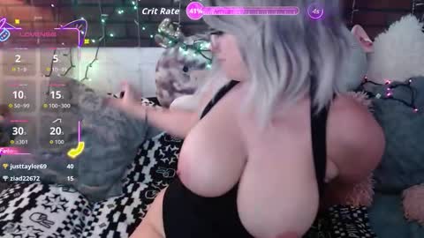 Snapshot of cumqueen101 chatting on October 19, 10:45 pm Kasey online show from October 19, 10:45 pm