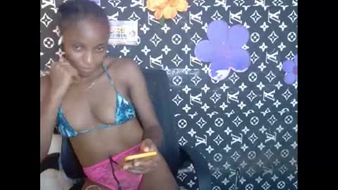 Snapshot of cupidxdoll chatting on March 5, 2:25 am cupidxdoll online show from March 5, 2:25 am