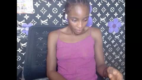 Snapshot of cupidxdoll chatting on March 9, 5:00 am cupidxdoll online show from March 9, 5:00 am