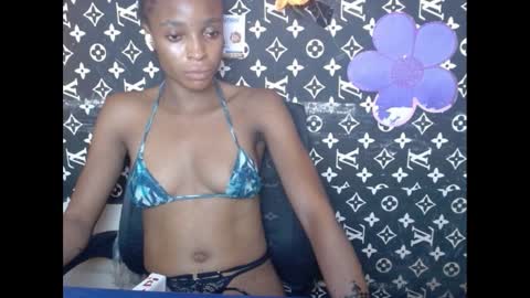 Snapshot of cupidxdoll chatting on March 7, 12:15 am cupidxdoll online show from March 7, 12:15 am
