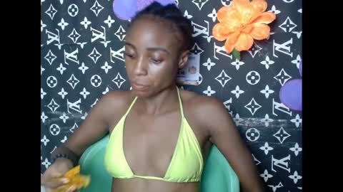 Snapshot of cupidxdoll chatting on February 12, 12:48 am cupidxdoll online show from February 12, 12:48 am
