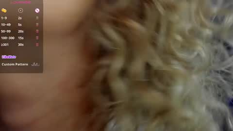Snapshot of curlyanto chatting on January 9, 11:56 pm Antonia online show from January 9, 11:56 pm