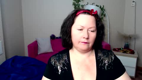 curvy_girlz online show from November 29, 6:23 pm
