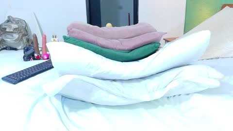 Snapshot of curvyebonyy_ chatting on February 20, 7:12 am Danna online show from February 20, 7:12 am