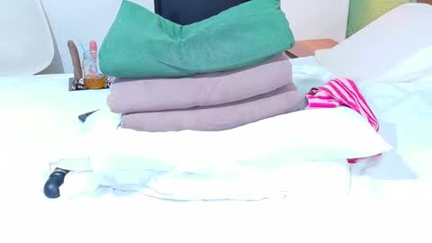 Snapshot of curvyebonyy_ chatting on October 1, 10:37 pm Danna online show from October 1, 10:37 pm