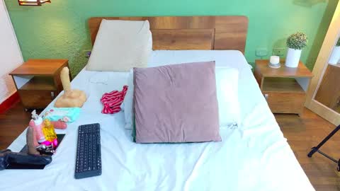 Snapshot of curvyebonyy_ chatting on February 18, 8:26 pm Danna online show from February 18, 8:26 pm