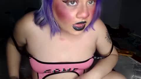 Snapshot of curvylucifinaxxx chatting on January 31, 5:19 am Lucifina ganja kittens online show from January 31, 5:19 am