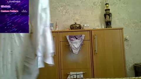 Curvy online show from April 21, 10:55 am