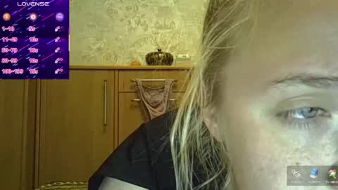 Curvy online show from April 18, 6:32 pm