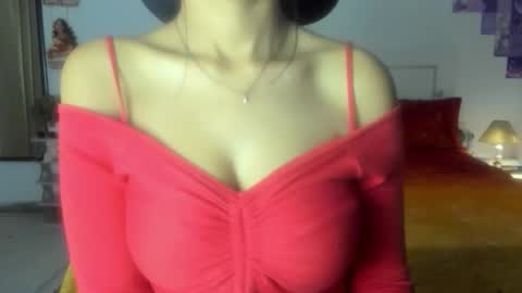 Alisha online show from April 16, 9:39 pm