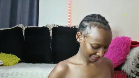Snapshot of cute_annah chatting on December 19, 7:07 pm cute annah online show from December 19, 7:07 pm