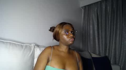 Liya online show from April 16, 11:51 pm