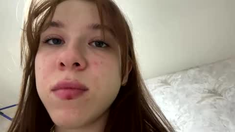 Snapshot of cute_beauty chatting on September 27, 6:15 pm Amanda online show from September 27, 6:15 pm