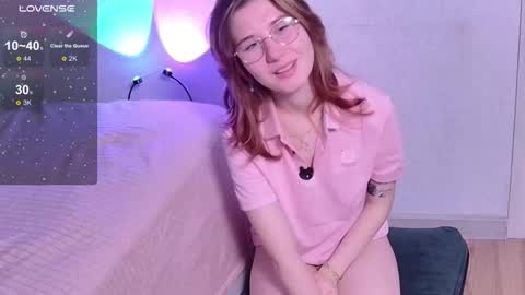 Snapshot of cute_cate404 chatting on October 15, 3:31 am Cute Cate404 Kate online show from October 15, 3:31 am