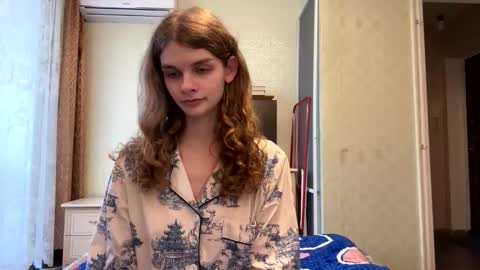 cute_kitte online show from November 21, 1:24 pm