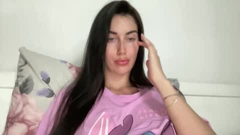 cute_kriss94 online show from May 27, 6:27 pm