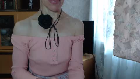 cute_lion_ online show from February 2, 9:30 am