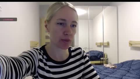 cute_lion_ online show from October 5, 4:45 pm