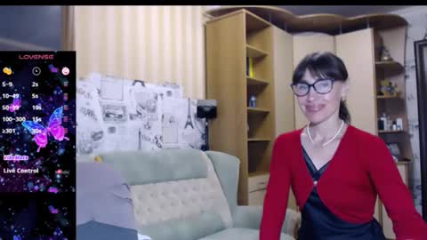 cute_lion_ online show from September 9, 11:54 am