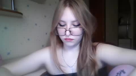 Veronica online show from May 20, 2:36 pm