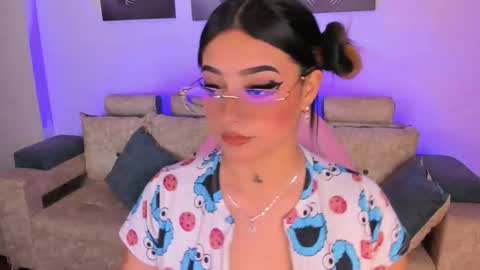 Snapshot of cute_sarita18 chatting on October 12, 2:03 am Sarita online show from October 12, 2:03 am