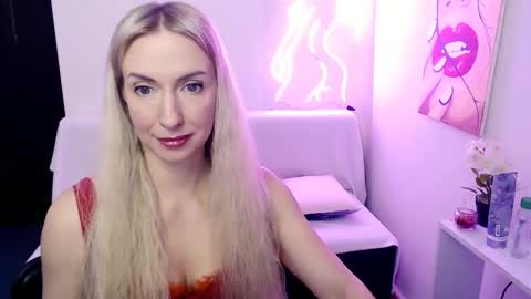 cute_smile_shy online show from February 26, 9:25 pm