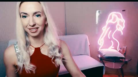 Snapshot of cute_smile_shy chatting on September 13, 5:43 pm cute_smile_shy online show from September 13, 5:43 pm