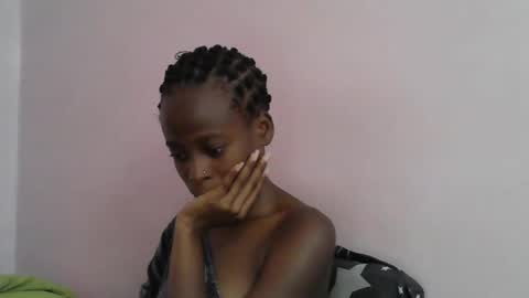 cute_sonny online show from December 20, 9:21 am