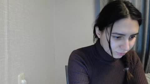 Snapshot of cute_strawberry_ chatting on December 26, 6:30 am cute_strawberry_ online show from December 26, 6:30 am