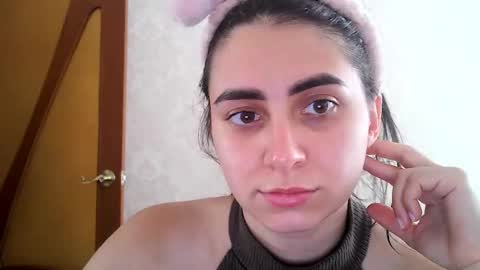Snapshot of cute_strawberry_ chatting on September 12, 6:35 am cute_strawberry_ online show from September 12, 6:35 am