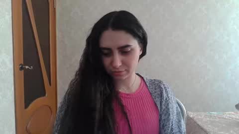 Snapshot of cute_strawberry_ chatting on February 14, 6:34 am cute_strawberry_ online show from February 14, 6:34 am