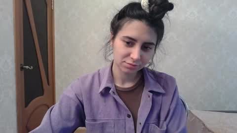 Snapshot of cute_strawberry_ chatting on December 18, 6:32 am cute_strawberry_ online show from December 18, 6:32 am