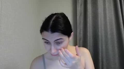 Snapshot of cute_strawberry_ chatting on December 25, 7:56 pm cute_strawberry_ online show from December 25, 7:56 pm