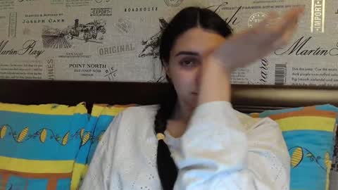 Snapshot of cute_strawberry_ chatting on January 1, 8:26 pm cute_strawberry_ online show from January 1, 8:26 pm