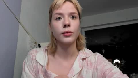 Snapshot of cuteasfuck_ chatting on October 12, 1:13 pm Amy online show from October 12, 1:13 pm