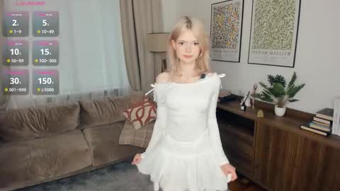 Snapshot of cutebrutality chatting on October 6, 8:53 am Alice online show from October 6, 8:53 am