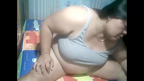 cutechubbyasian online show from April 15, 3:01 pm