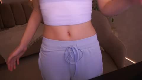 Foxy online show from July 6, 3:03 pm