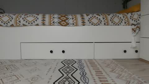 Snapshot of cuteemouse chatting on September 28, 12:43 pm Anna online show from September 28, 12:43 pm