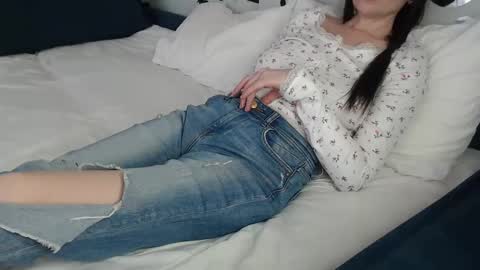 Snapshot of cuteemouse chatting on January 29, 11:20 am Anna online show from January 29, 11:20 am