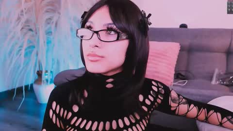 Zoe  online show from November 30, 7:12 am