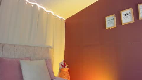 Snapshot of cutefernanda7 chatting on October 15, 1:36 pm cutefernanda7 online show from October 15, 1:36 pm