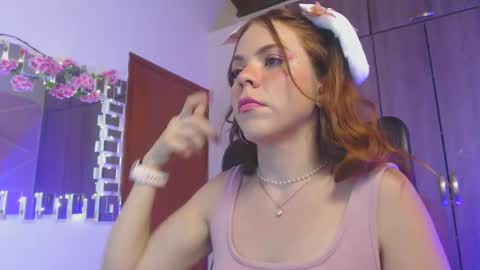 cuteflame_ online show from September 23, 9:46 pm