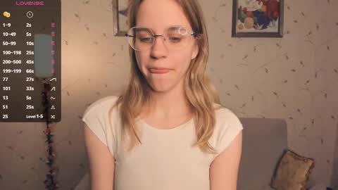 Melisa online show from February 3, 8:23 pm