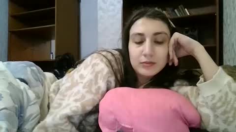 cutekattie online show from December 2, 7:43 am