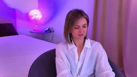 cutemirage online show from October 19, 3:25 pm